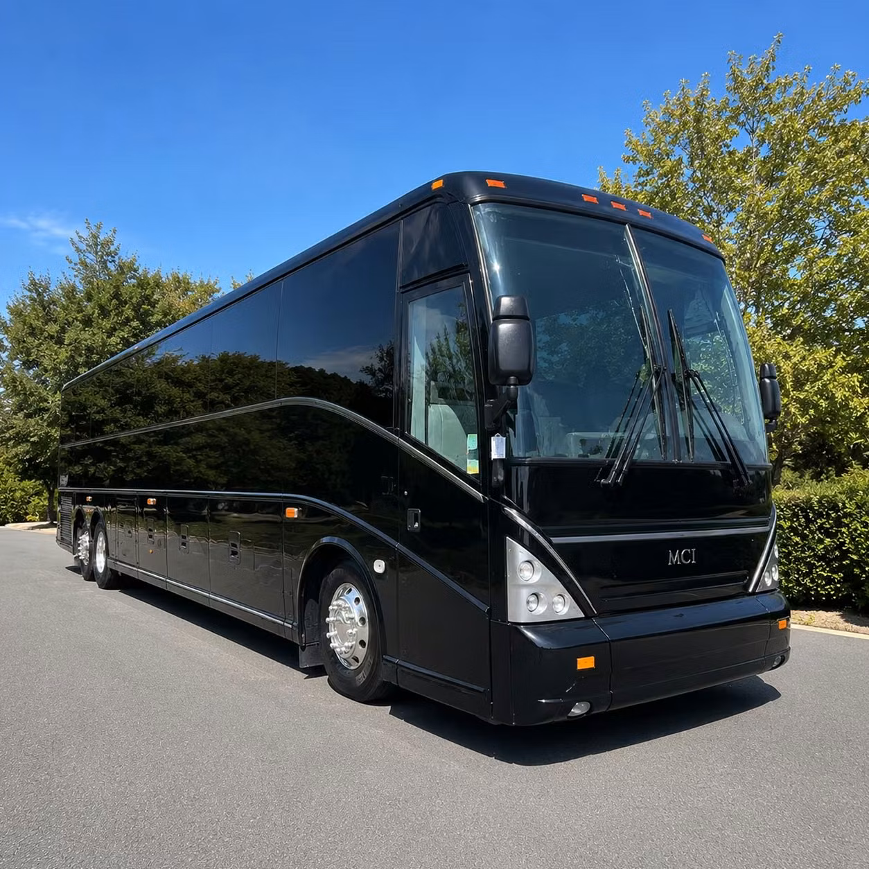 choosing the right bus for palm coast corporate airport transfers