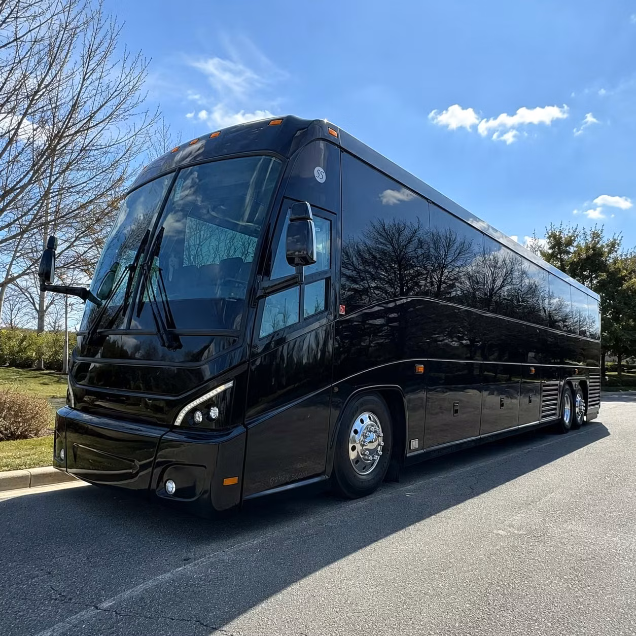 shuttle your palm coast workforce between job sites and parking lots without the headaches